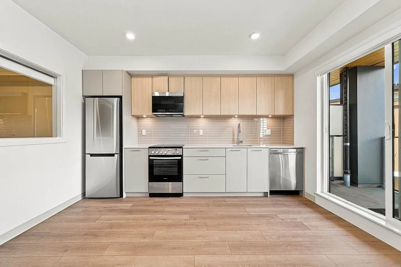 1 bed, 469 sqft, $2,200 — Photo 2