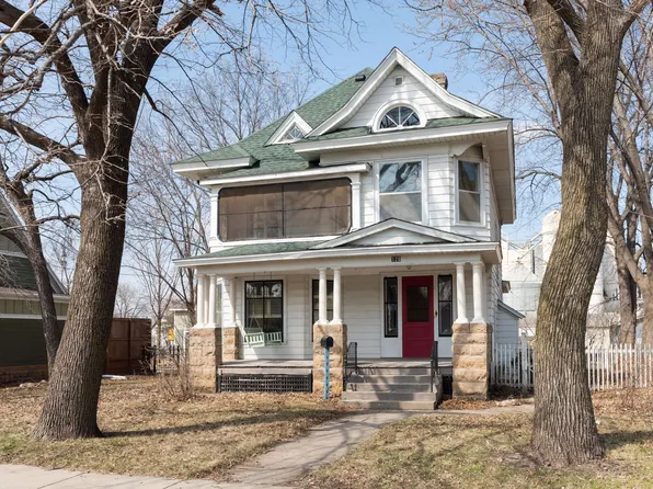 128 Main St W, Belle Plaine, MN 56011