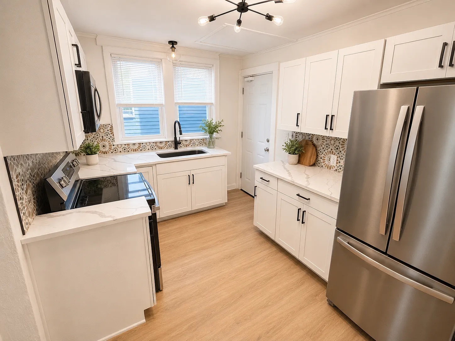 3 bed, 1100 sqft, $1,695 — Photo 1