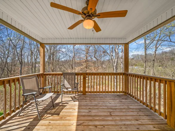 1125 Racker Dr, Clarksville, TN 37043