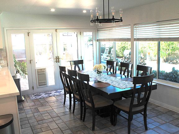 5th image of 2084 Latham St