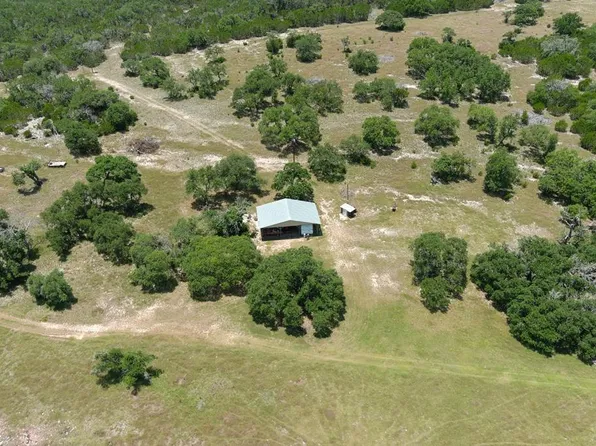 1405 Byas Springs Rd W, Mountain Home, TX 78058