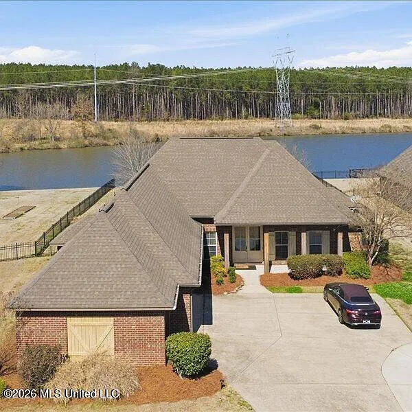 116 Mullherrin Dr photo 1