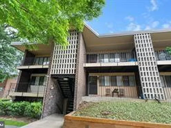 3936 Stone Gate Dr APT C, Suitland, MD 20746