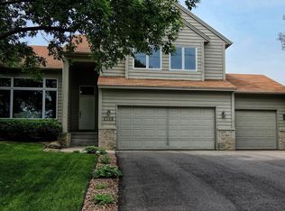 6568 Promontory Dr, Eden Prairie, MN 55346