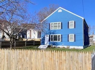 810 New Boston Rd, Fall River, MA 02720