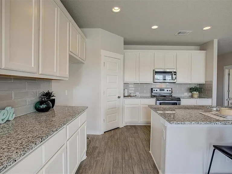 216 Trellis Blvd — Photo 10