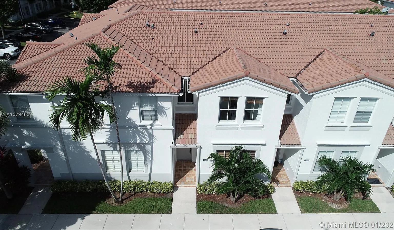 4240 SW 157th Ave — Photo 1