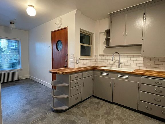 4th image of 117 1/2 N Yakima Ave #102