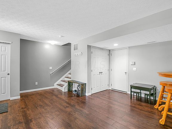 3rd image of 5997 Canyon Creek Dr #301