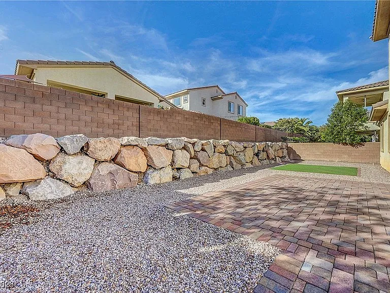 7931 Campers Village Ave — Photo 3