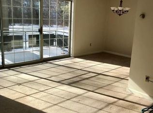 610 Maple Ln APT 3, Sewickley, PA 15143