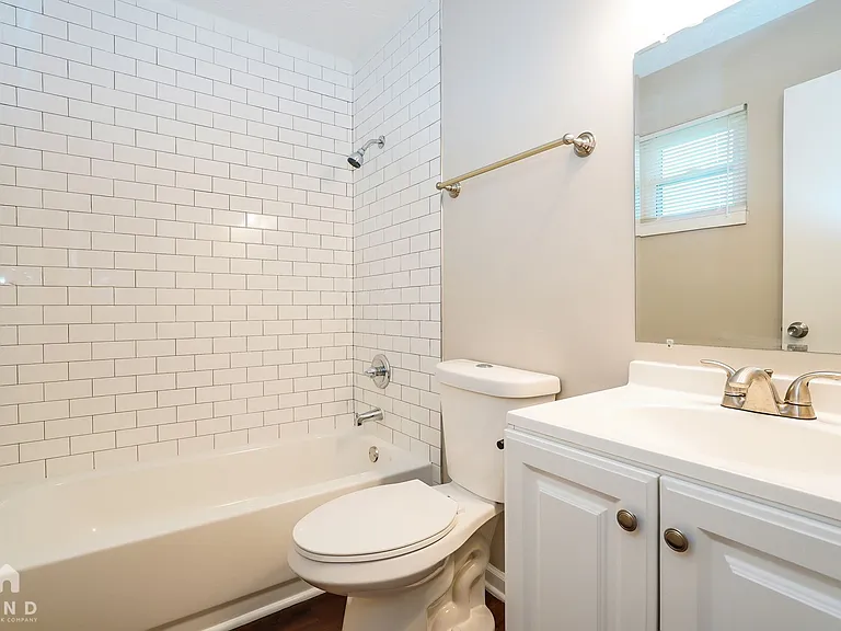 10 Oakwood Dr — Photo 16