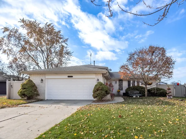 8461 Currant Ave, Tinley Park, IL 60487