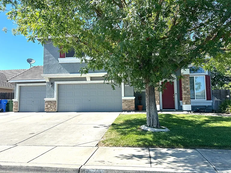 2601 Roberts Rd — Photo 2