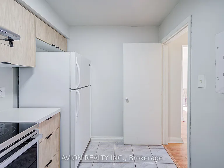 882 Broadview Ave #3 — Photo 15