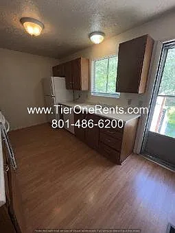 619 Angie Cir — Photo 5