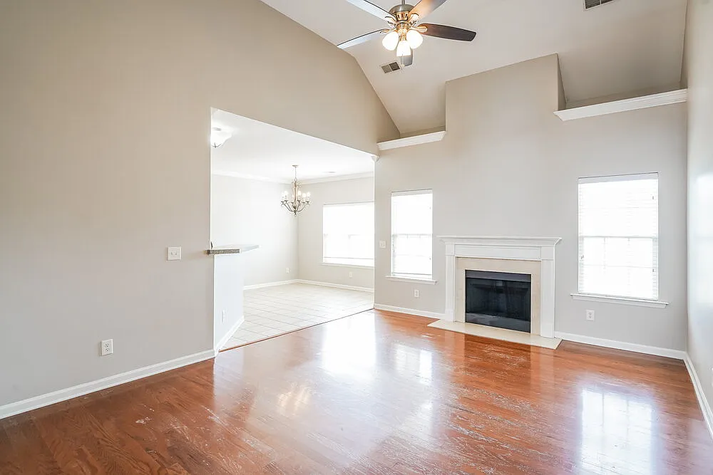 4 bed, 3.0 bath, 2203 sqft, $2,500 — Photo 4