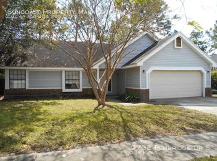 9732 Pembridge Dr S, Jacksonville, FL 32221