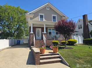 102 Maxwell Ave, Fords, NJ 08863