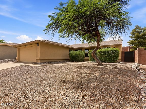 4th image of 690 S Chimney Canyon Dr