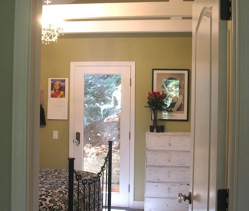 1st image of 561 Arbol St