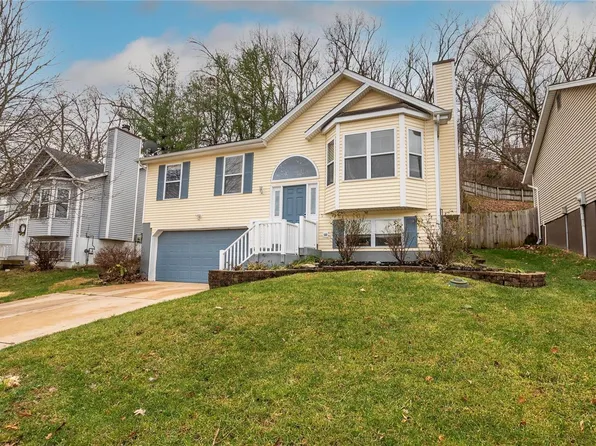 933 Wynstay Cir, Valley Park, MO 63088