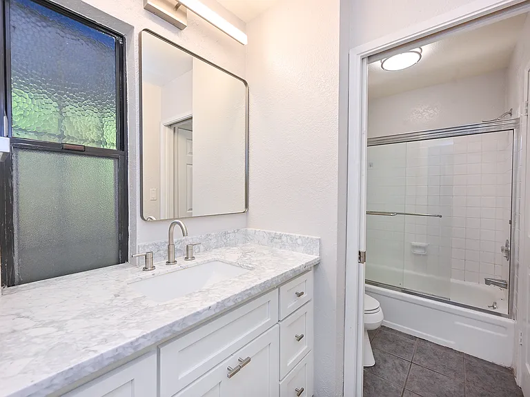 200 P St #D34 — Photo 3