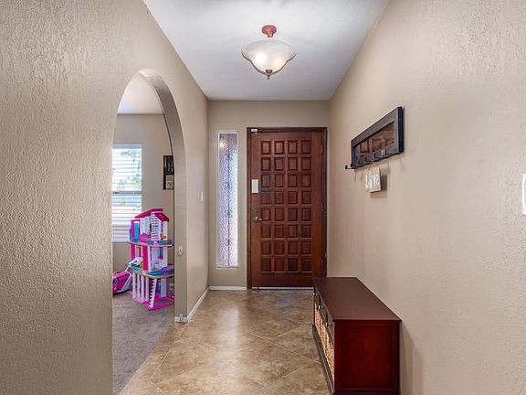 4th image of 5845 E Beck Ln