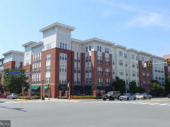 2665 Prosperity Ave APT 128, Fairfax, VA 22031