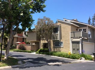 107 Eucalyptus Ln, Costa Mesa, CA 92627