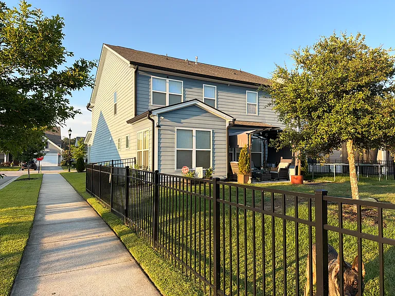 803 Danner Dr — Photo 3