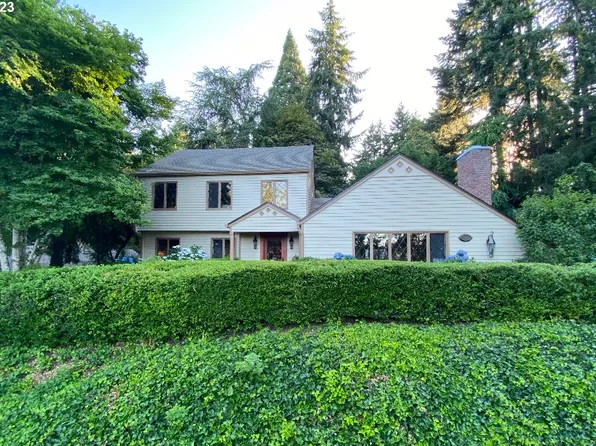 1770 Fircrest Dr, Eugene, OR 97403