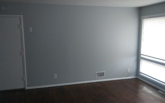 3rd image of 3923 E 46th Ter