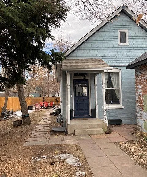 2239 N Clarkson St — Photo 14