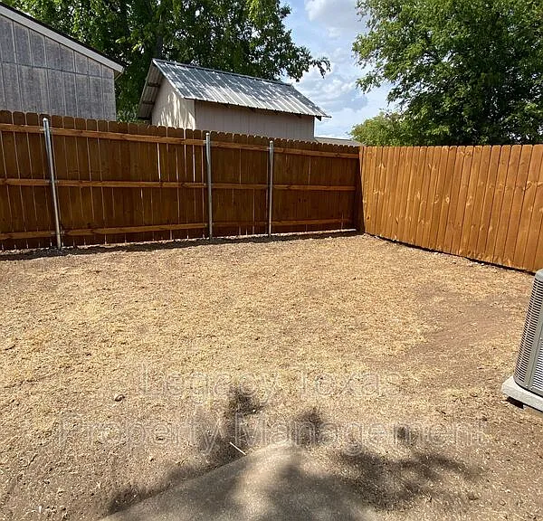 1302 Berry Dr #B — Photo 22
