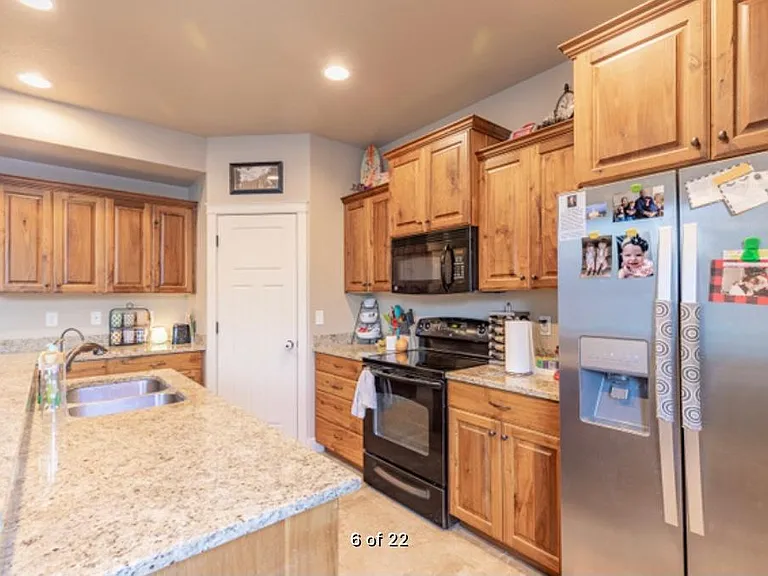 255 W 2700 N #15 — Photo 6