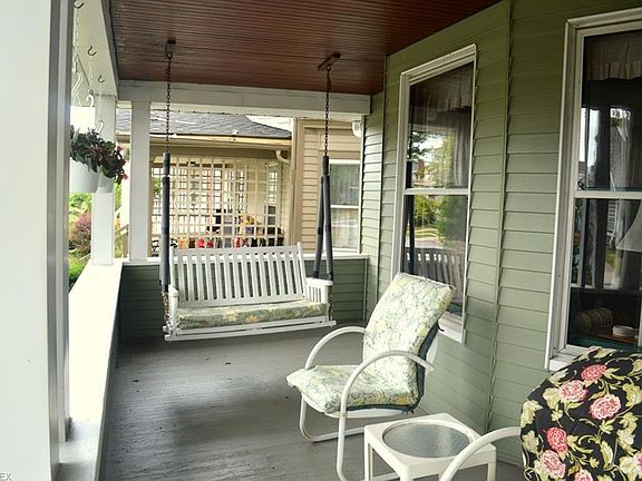 3rd image of 1575 Woodward Ave