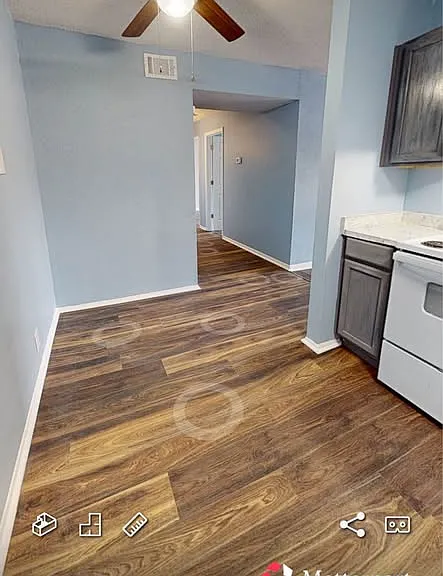 441 Harding Pl #H8 — Photo 2
