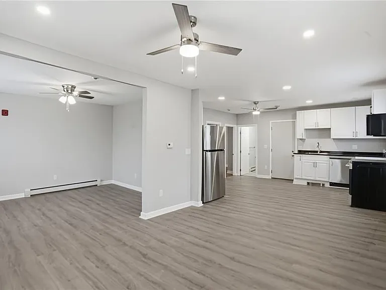 188 Division St #1F — Photo 1