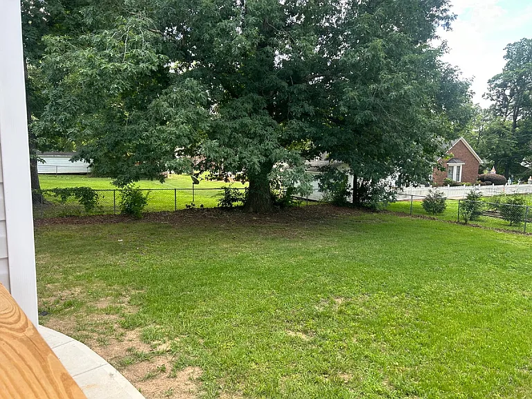 914 Linwood Rd — Photo 18