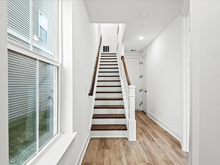 9407 Pacific Elm St — Photo 4