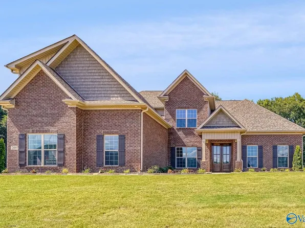209 Oakland View Dr, Brownsboro, AL 35741