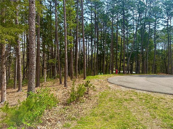 2nd image of 17 Pine Crest Ln #17