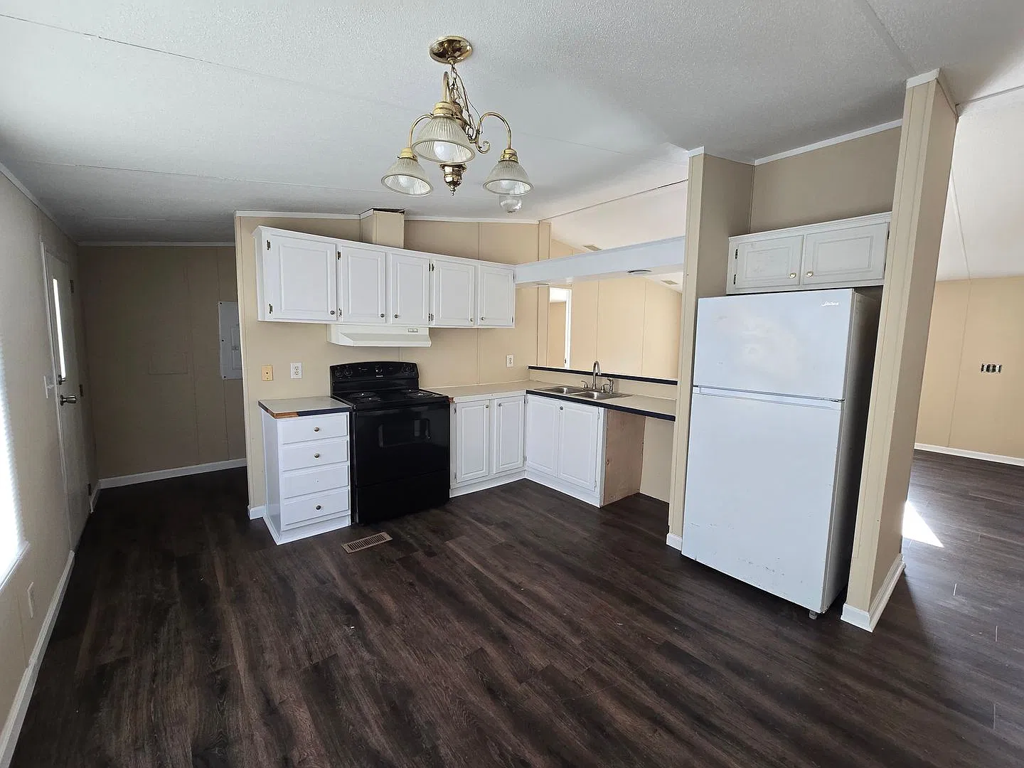 202 Tarpon~ Taylors Creek — Photo 4