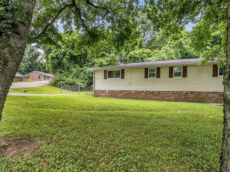 2601 Morganmeade Dr — Photo 22