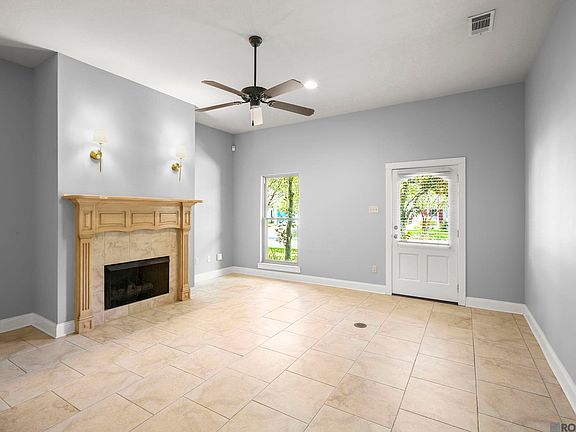 3rd image of 9422 Boone Dr