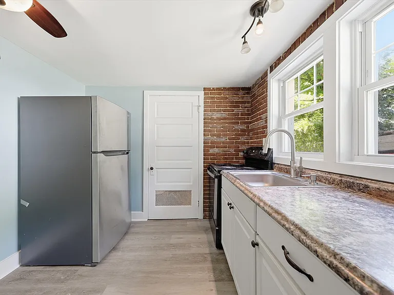 1072 Rocky Springs Rd — Photo 34