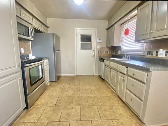 5th image of 4904 7th St