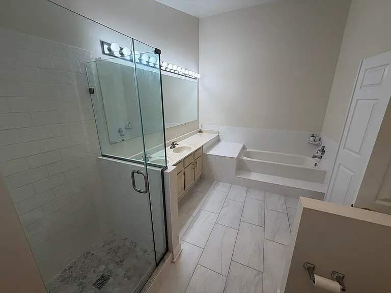 6012 Loganwood Dr — Photo 21